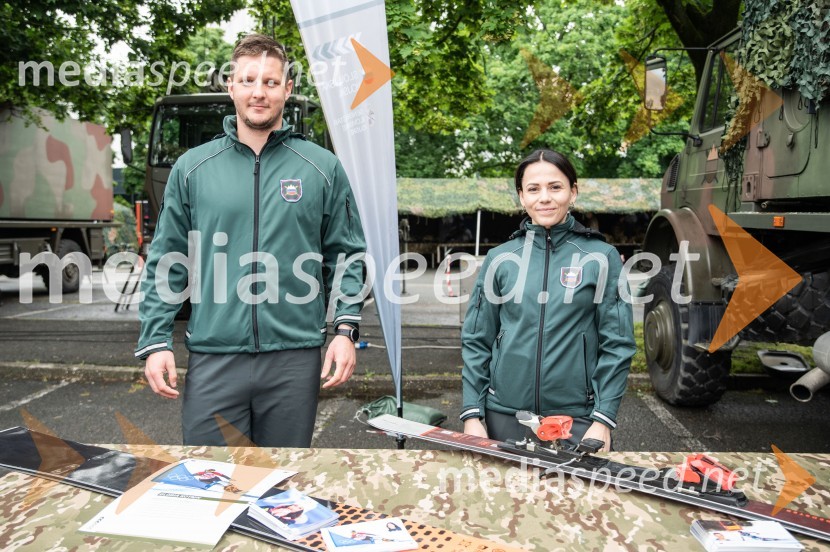  ... ;  Glorija Kotnik, slovenska deskarka na sneguDan Slovenske vojske 2024