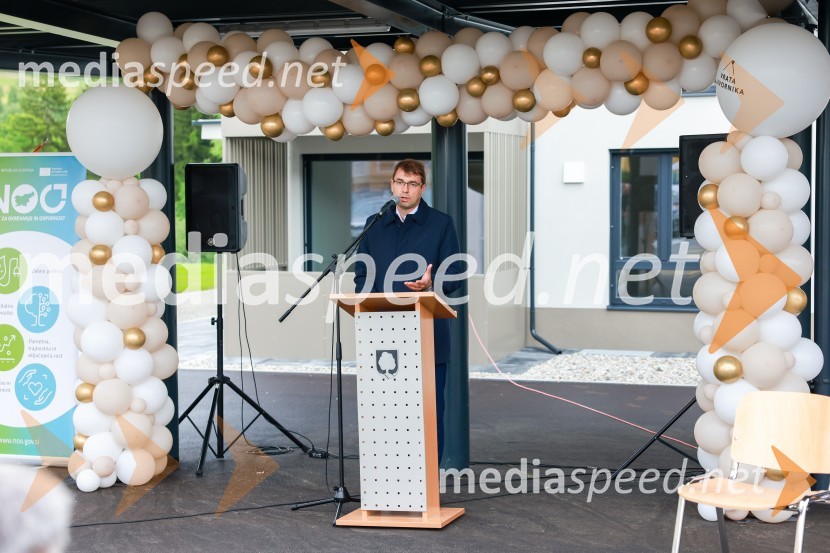  Tomaž Rožen, župan, občina Ravne na KoroškemObjekt Vrata Javornik na Ravnah na Koroškem prinaša 35 novih javnih najemnih stanovanj