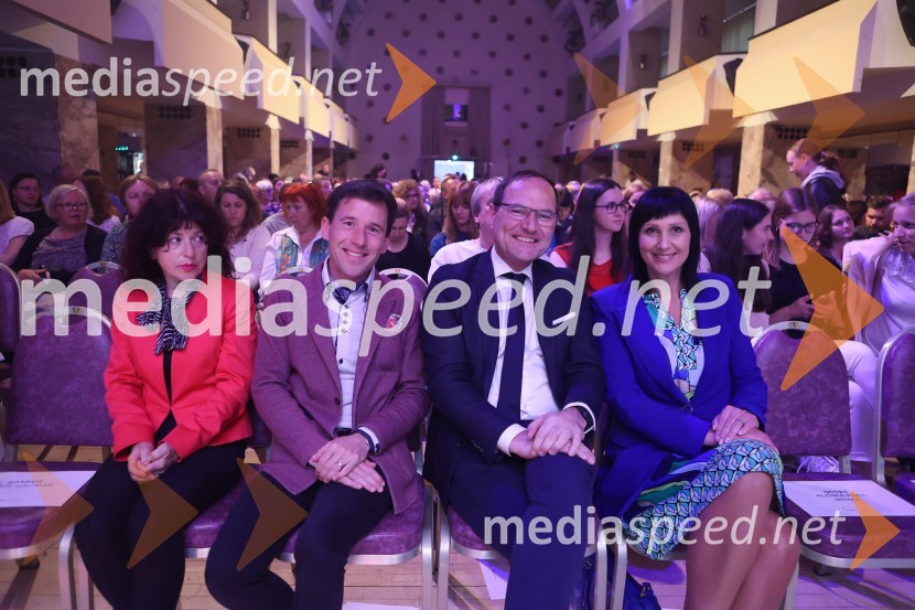  ... ;  ... ;  Tone Rode, direktor družbe Družina;  Karmen Pangos, poslovna direktorica, Perutnina Ptuj d.o.o.David in Martin o iskanju miru