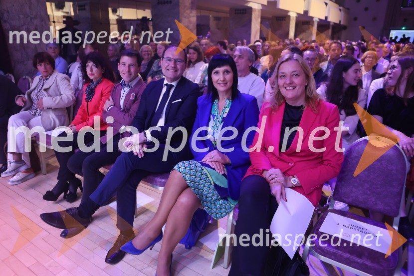  ... ;  ... ;  Tone Rode, direktor družbe Družina;  Karmen Pangos, poslovna direktorica, Perutnina Ptuj d.o.o.;  ... David in Martin o iskanju miru