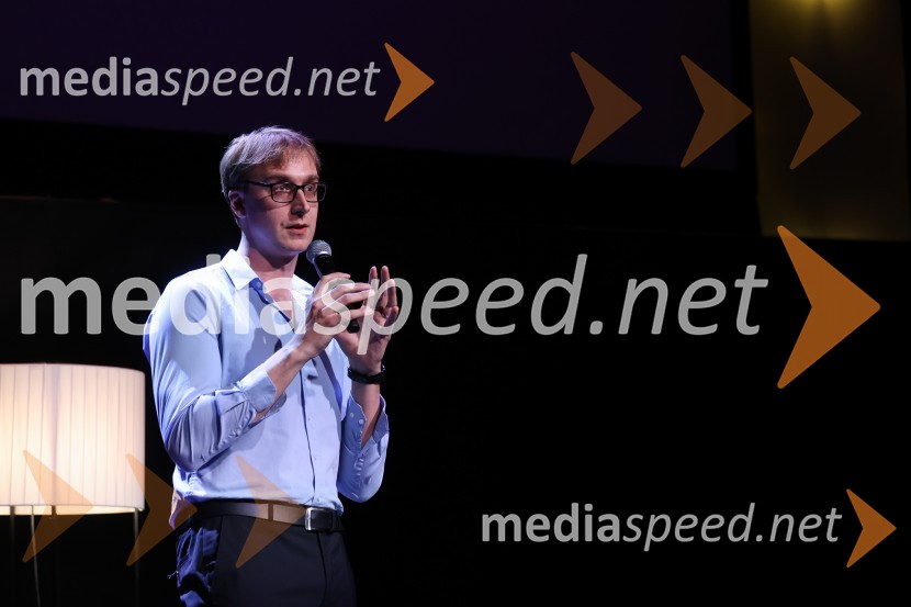  David Zupančič, specializant infektologije, pisatelj in spletni vplivnežDavid in Martin o iskanju miru