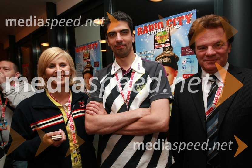 Anita Mlakar, odnosi z javnostjo Radio City, Bor Greiner, odgovorni urednik na Radiu City ter Mišo Hölbl, direktor in lastnik Radia CityRadio City, koncert 2009