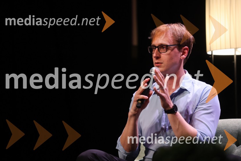  David Zupančič, specializant infektologije, pisatelj in spletni vplivnežDavid in Martin o iskanju miru