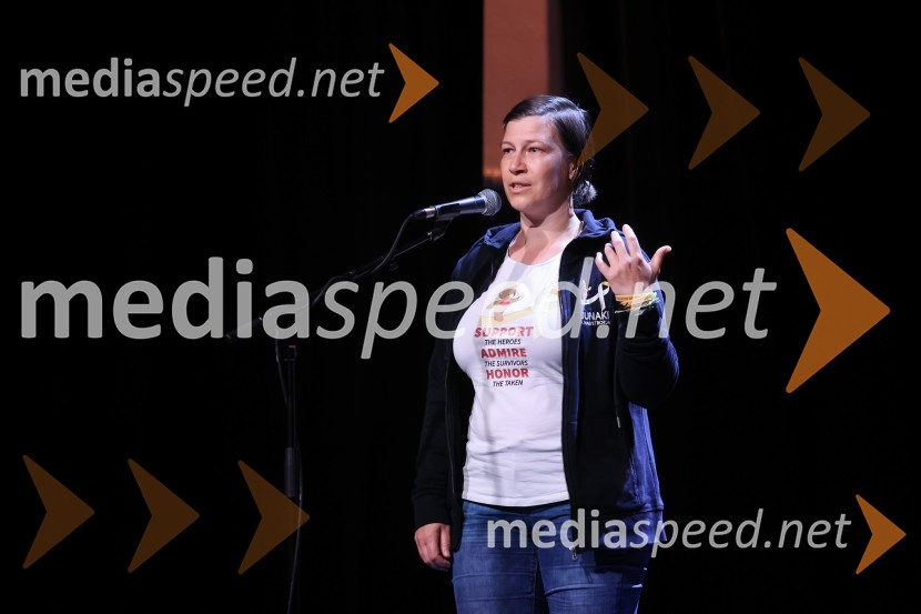  Urška Kolenc, predsednica, Društvo Junaki 3. nadstropjaDavid in Martin o iskanju miru