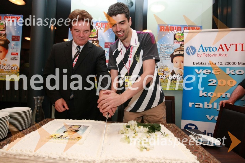 Mišo Hölbl, direktor in lastnik Radia City in Bor Greiner, odgovorni urednik Radia CityRadio City, koncert 2009