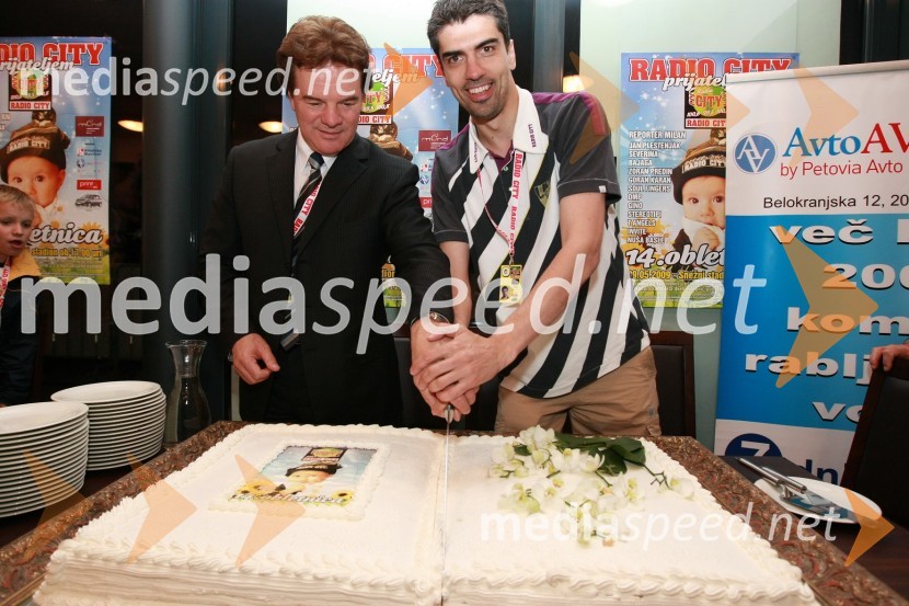 Mišo Hölbl, direktor in lastnik radia City in Bor Greiner, odgovorni urednik na Radiu CityRadio City, koncert 2009