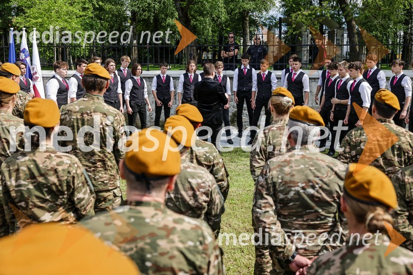 V Parku slovenske himne poklon Slovenski vojski