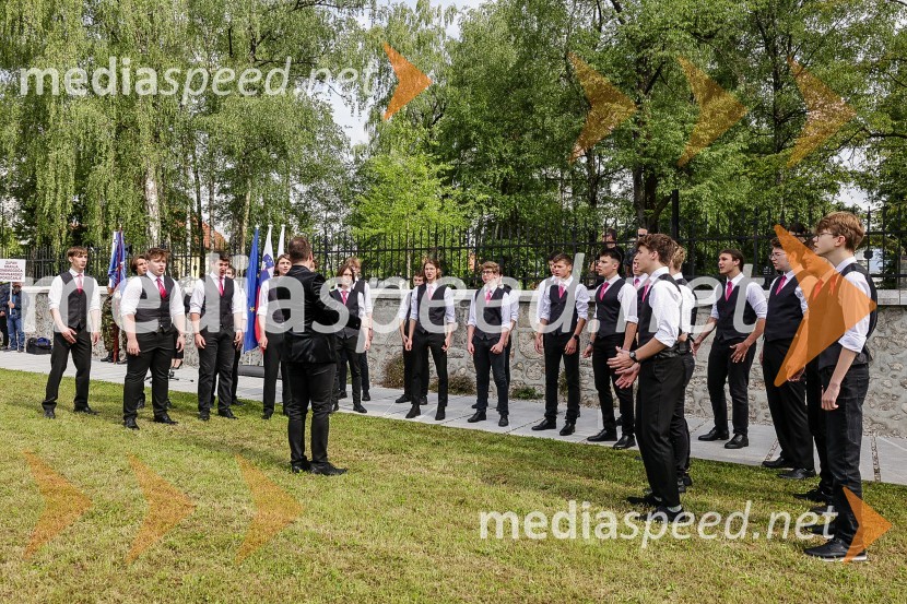 V Parku slovenske himne poklon Slovenski vojski