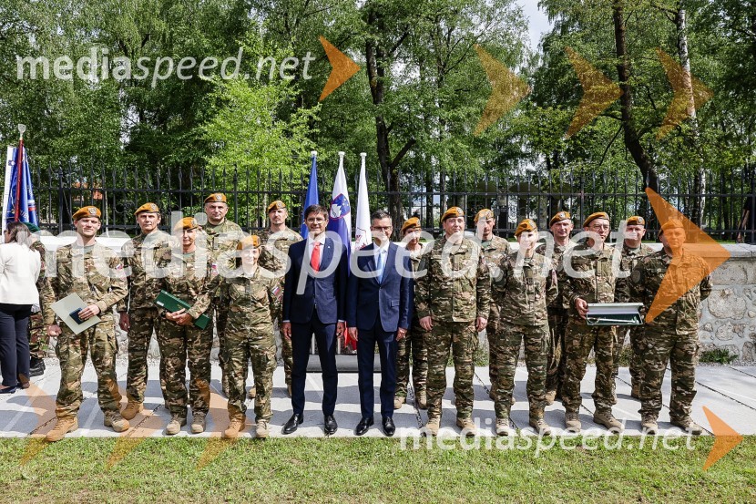  Matjaž Rakovec, župan Mestne občine Kranj;  Marjan  Šarec, minister za obramboV Parku slovenske himne poklon Slovenski vojski