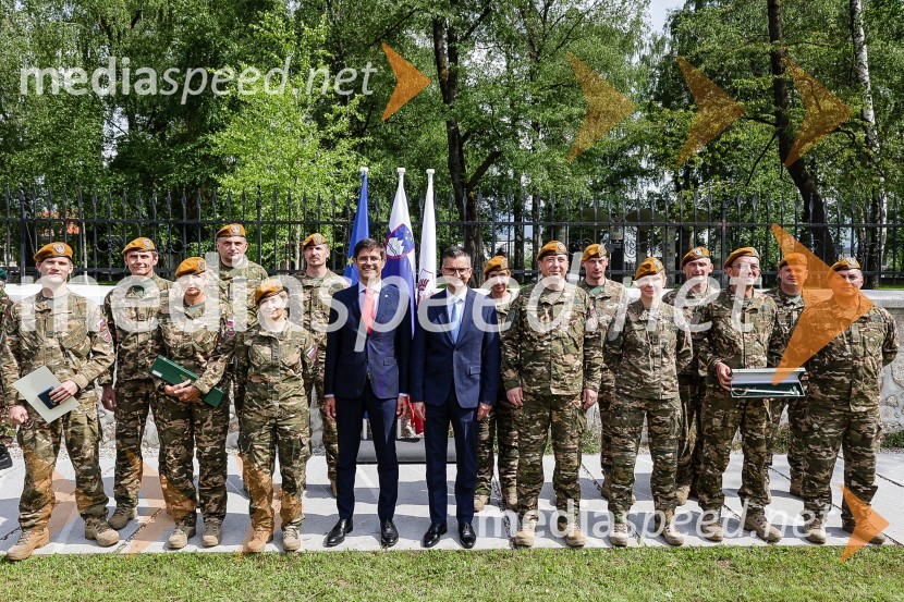  Matjaž Rakovec, župan Mestne občine Kranj;  Marjan  Šarec, minister za obramboV Parku slovenske himne poklon Slovenski vojski