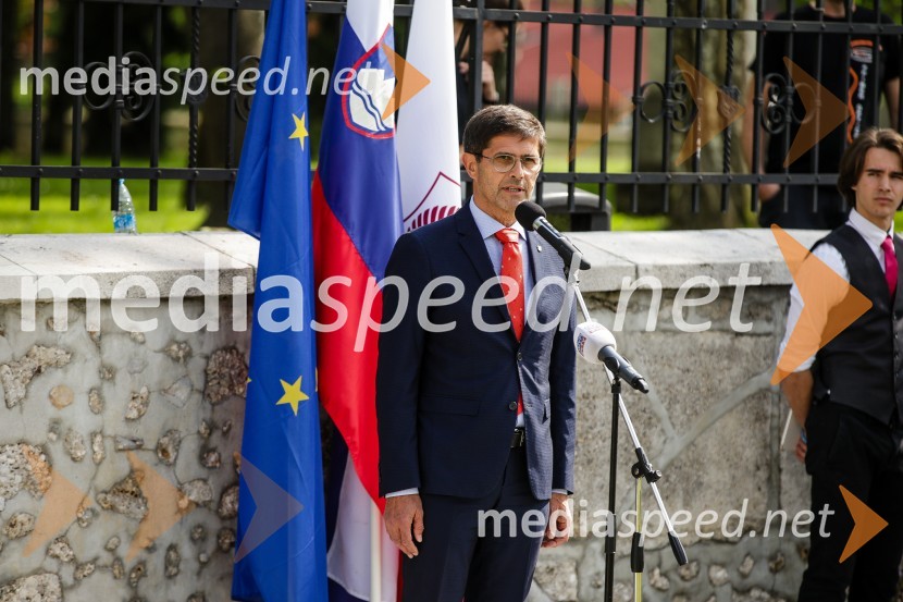  Matjaž Rakovec, župan Mestne občine KranjV Parku slovenske himne poklon Slovenski vojski