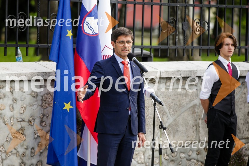  Matjaž Rakovec, župan Mestne občine KranjV Parku slovenske himne poklon Slovenski vojski
