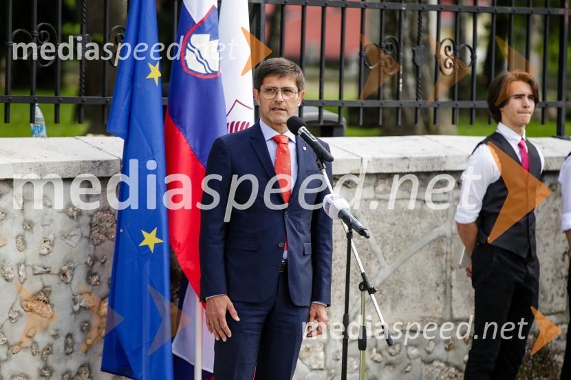  Matjaž Rakovec, župan Mestne občine KranjV Parku slovenske himne poklon Slovenski vojski