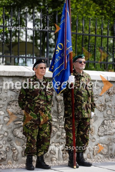 V Parku slovenske himne poklon Slovenski vojski