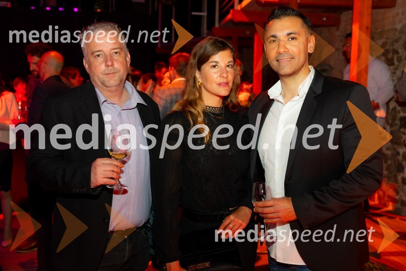  Janez Usenik, stand up komik, novinar, scenarist;  Kaja Kovič, novinarka, Marketing Magazin;  Nino Denkovski, fotografČista desetka – 10. obletnica agencije IPPR