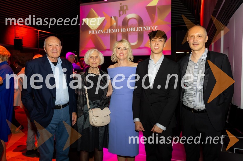  Bogo Pavčič;  Ivana Pavčič;  Irena Pavčič, direktorica, IPPR;  Liam  Pavčič;  Matjaž PavčičČista desetka – 10. obletnica agencije IPPR