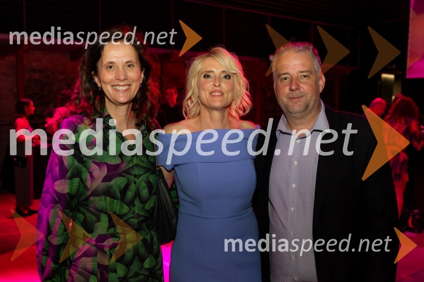  Mira Koporčić Veljić,  direktorica, ZDU GIZ;  Irena Pavčič, direktorica, IPPR;  Janez Usenik, stand up komik, novinar, scenaristČista desetka – 10. obletnica agencije IPPR