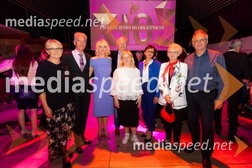 prof. dr. Andreja Žgajnar Gotvajn, dekanja Fakultete za kemijo in kemijsko tehnologijo; prof. dr. Marko Topič, dekan, Fakulteta za elektrotehniko;  Irena Pavčič, direktorica, IPPR; prof. dr. Simon Schnabl, Fakulteta za kemijo in kemijsko tehnologijo; prof. dr.  Violeta Bokan-Bosiljkov,  dekanja Fakultete za gradbeništvo in geodezijo;  Vesna Kranjc,  tajnik Fakultete za kemijo in kemijsko tehnologijo;  Marija Lan,  tajnik Fakultete za gradbeništvo in geodezijo; prof. dr. Matjaž Mikoš, bivši dekan Fakultete za gradbeništvo in geodezijoČista desetka – 10. obletnica agencije IPPR