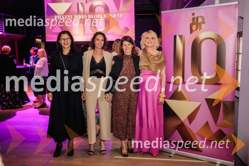  Vera Kovačevič, svetovalka za komuniciranje, LEK ;  Petra Kregar, starejša svetovalka za komuniciranje, IPPR;  Katja Dolenec;  Irena Pavčič, direktorica, IPPRČista desetka – 10. obletnica agencije IPPR