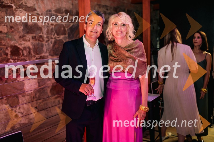  Sebastjan Hribar, Kliping;  Irena Pavčič, direktorica, IPPRČista desetka – 10. obletnica agencije IPPR