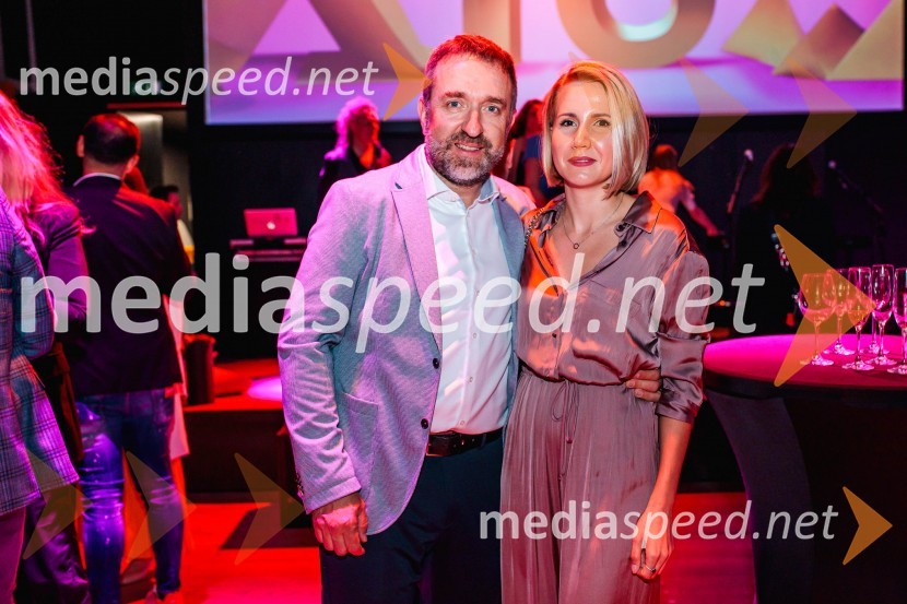  Borut  Cvetko, kreativni direktor, Mediaspeed d.o.o.;  Natalija Cvetko, Mediaspeed d.o.o.Čista desetka – 10. obletnica agencije IPPR