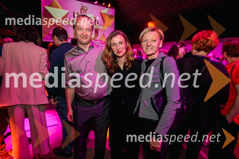  Primož Govekar, Info hiša;  Tjaša Toni Skubic, Mediade;  Bojana Pleterski,  direktorica, Info hišaČista desetka – 10. obletnica agencije IPPR