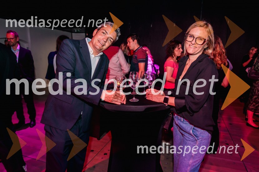  Sebastjan Hribar, Kliping;  Danijela Knap, KlipingČista desetka – 10. obletnica agencije IPPR