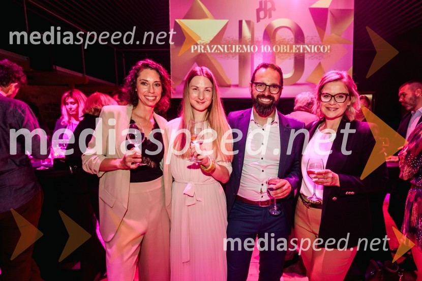  Petra Kregar, starejša svetovalka za komuniciranje, IPPR;  Nina Manfreda, mlajša svetovalka za komuniciranje, IPPR;  Boško Praštalo;  Barbara BožičnikČista desetka – 10. obletnica agencije IPPR