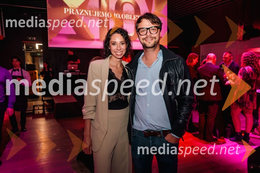  Petra Kregar, starejša svetovalka za komuniciranje, IPPR;  Jan Konečnik, HollerČista desetka – 10. obletnica agencije IPPR