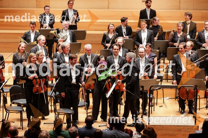  Dirk Kaftan, dirigentBeethovnov orkester iz Bonna na odru Gallusove dvorane Cankarjevega doma