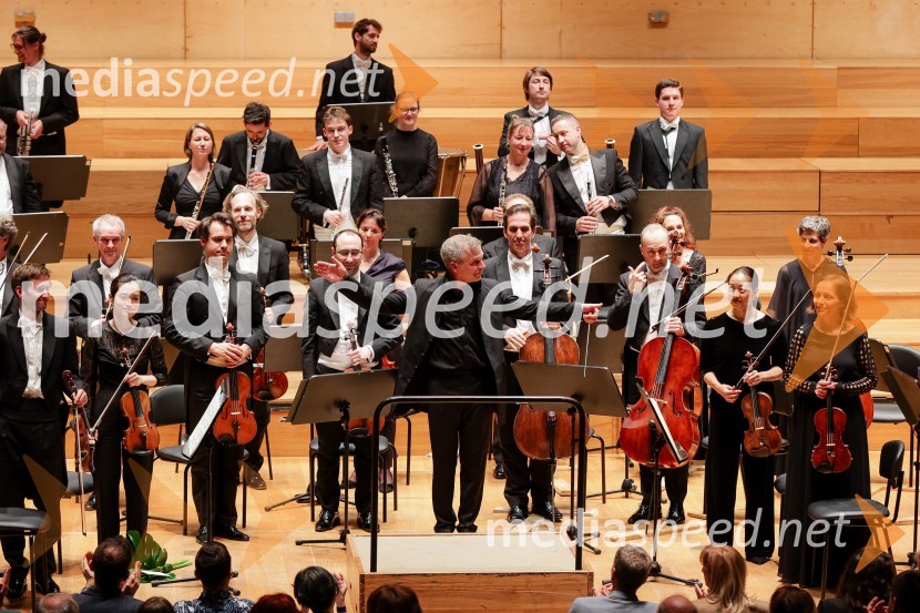  Dirk Kaftan, dirigentBeethovnov orkester iz Bonna na odru Gallusove dvorane Cankarjevega doma