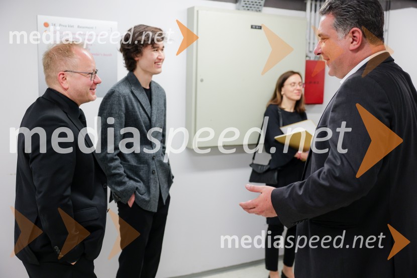 mag. Aleš Drenik, vodja programa resne glasbe, opere in balet, Cankarjev dom;  Daniel Lozakovich, violinist;  Janja Krivec;  Daniel-Frédéric LebonBeethovnov orkester iz Bonna na odru Gallusove dvorane Cankarjevega doma