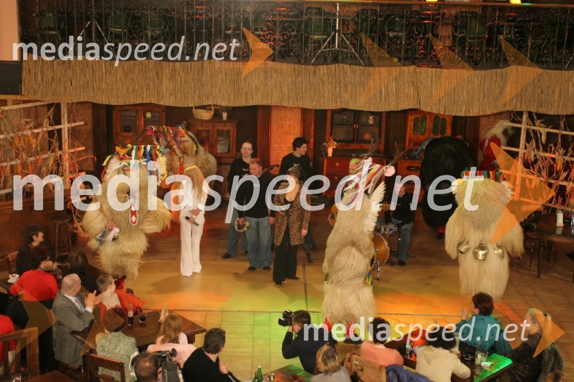 Pogled na oder oddajePodalpski večer, snemanje nove oddaje na Net Tv