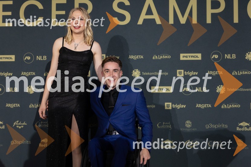  Taja Bodlaj, smučarska skakalka;  Jernej  Slivnik, paraolimpijecVečer šampionov 2024