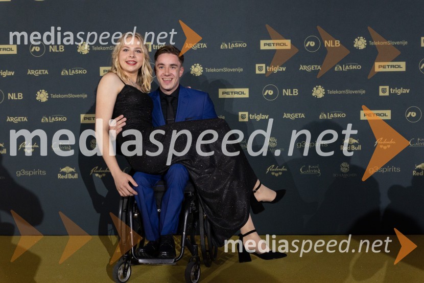  Taja Bodlaj, smučarska skakalka;  Jernej  Slivnik, paraolimpijecVečer šampionov 2024