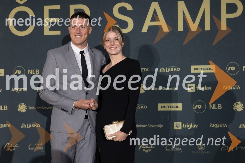  Štefan Hadalin, nekdanji alpski smučar;  Katja Krivec, dekle Štefana HadalinaVečer šampionov 2024