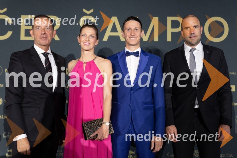  Enzo Smrekar, predsednik uprave Droge Kolinske in glavni direktor strateškega poslovnega področja v Atlantic Grupi, predsednik SZS, podpredsednik Olimpijskega komiteja Slovenije;  Mina Prevc;  Peter  Prevc, smučarski skakalec;  Uroš Zupan, direktor, Smučarska zveza Slovenije Večer šampionov 2024