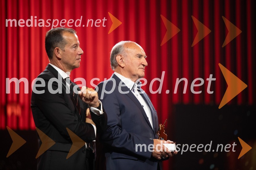  Enzo Smrekar, predsednik uprave Droge Kolinske in glavni direktor strateškega poslovnega področja v Atlantic Grupi, predsednik SZS, podpredsednik Olimpijskega komiteja Slovenije;  Ljubo Jasnič, nekdanji predsednik DESUSVečer šampionov 2024