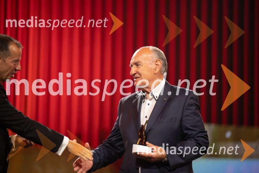  Enzo Smrekar, predsednik uprave Droge Kolinske in glavni direktor strateškega poslovnega področja v Atlantic Grupi, predsednik SZS, podpredsednik Olimpijskega komiteja Slovenije;  Ljubo Jasnič, nekdanji predsednik DESUSVečer šampionov 2024