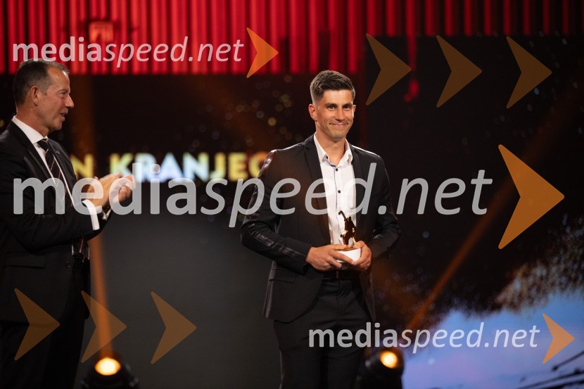  Enzo Smrekar, predsednik uprave Droge Kolinske in glavni direktor strateškega poslovnega področja v Atlantic Grupi, predsednik SZS, podpredsednik Olimpijskega komiteja Slovenije;  Žan Kranjec, smučarVečer šampionov 2024