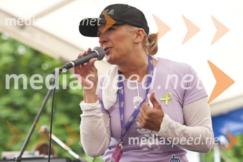 Alenka Godec, pevka4. DM-ov tek za ženske