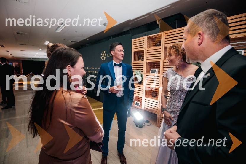  Tjaša Kolenc Filipčič, vodja upravljanja z blagovno znamko in direktorica marketinga v Skupini Triglav;  Peter  Prevc, smučarski skakalec;  Ilka Štuhec, slovenska alpska smučarka;  Tomaž Šušteršič, generalni sekretar organizacijskega komiteja PlanicaVečer šampionov 2024