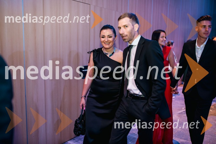 Večer šampionov 2024