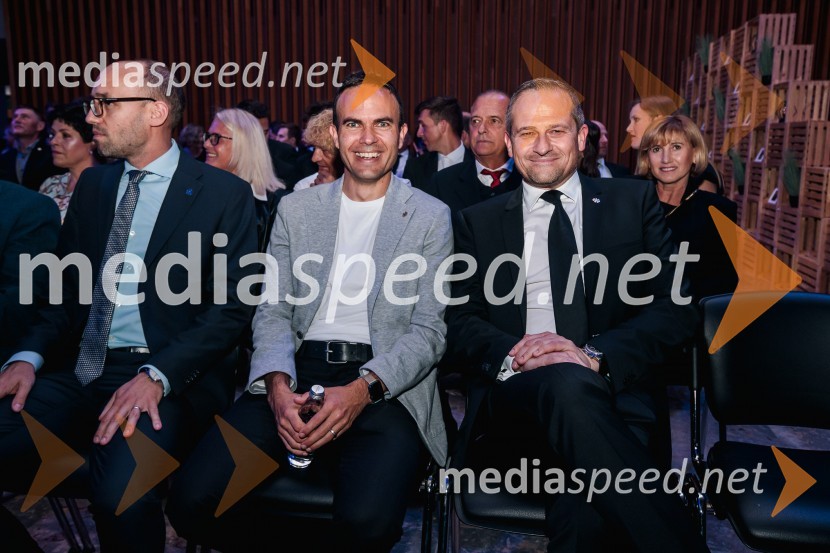  Jernej Damjan, nekdanji smučarski skakalec;  Tomaž Šušteršič, generalni sekretar organizacijskega komiteja PlanicaVečer šampionov 2024