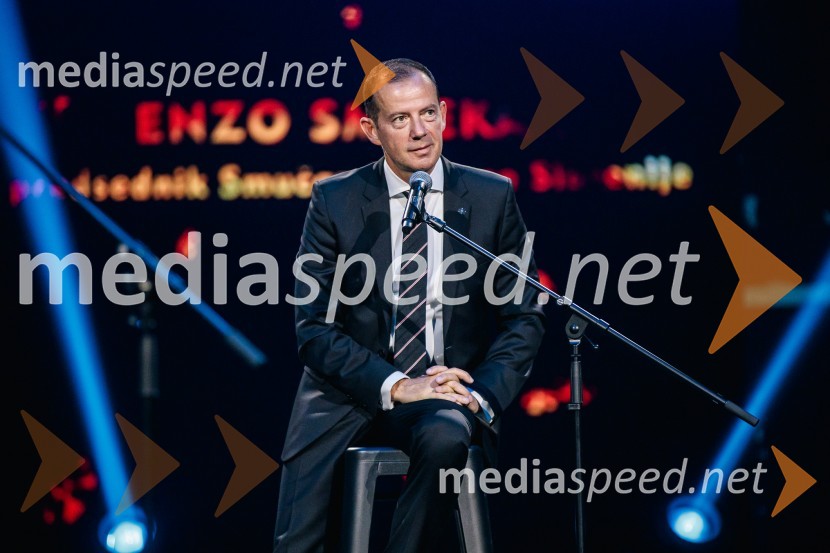  Enzo Smrekar, predsednik uprave Droge Kolinske in glavni direktor strateškega poslovnega področja v Atlantic Grupi, predsednik SZS, podpredsednik Olimpijskega komiteja SlovenijeVečer šampionov 2024