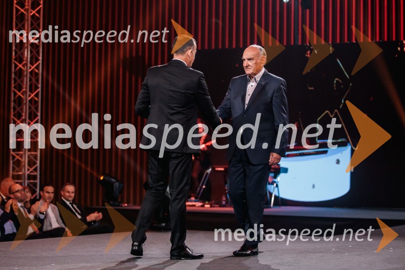  Enzo Smrekar, predsednik uprave Droge Kolinske in glavni direktor strateškega poslovnega področja v Atlantic Grupi, predsednik SZS, podpredsednik Olimpijskega komiteja Slovenije;  Ljubo Jasnič, nekdanji predsednik DESUSVečer šampionov 2024