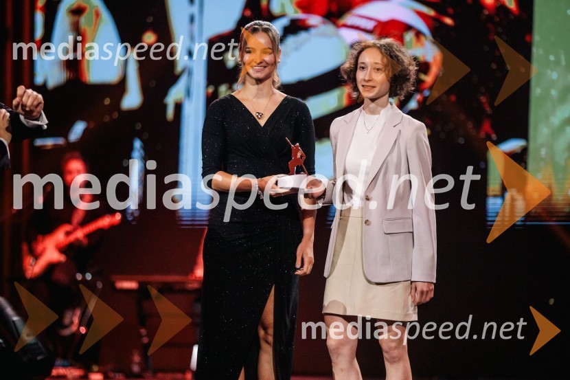  Nika Križnar, smučarska skakalka;  Nika  Prevc, smučarska skakalkaVečer šampionov 2024