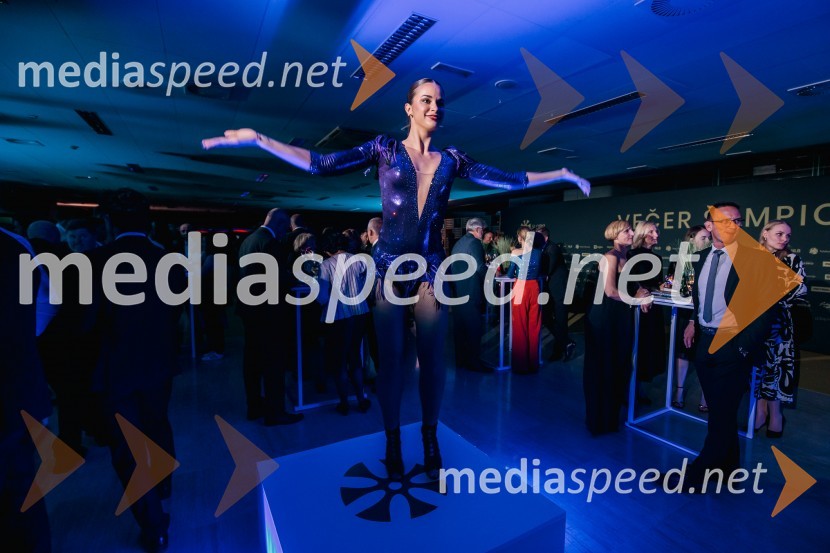  Anja Hlača Ferjančič, novinarka, RTVVečer šampionov 2024