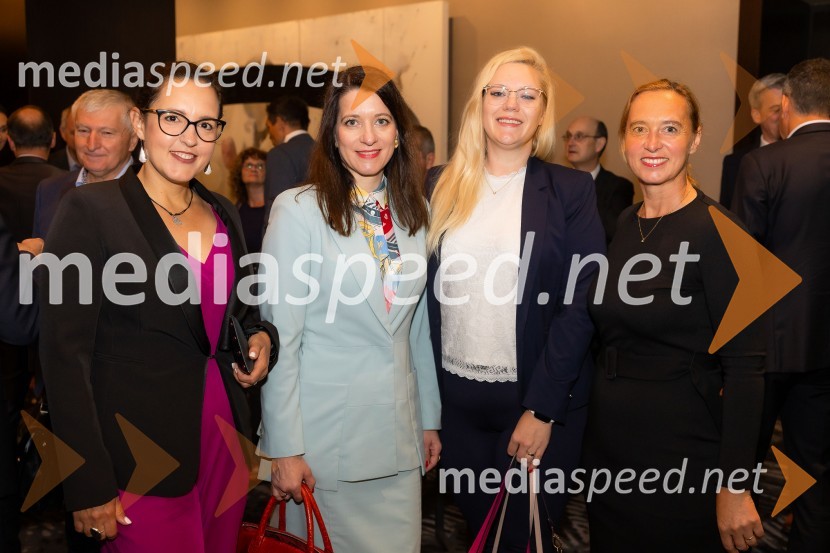  ... ;  Stanka Šarc Majdič, članica uprave, SID banka;  ... ;  ... Čaj z razlogom na konferenci z naslovom Pospeševanje zelenega prehoda - priložnosti in financiranje