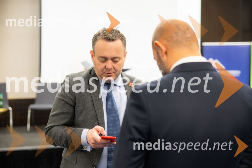 Čaj z razlogom na konferenci z naslovom Pospeševanje zelenega prehoda - priložnosti in financiranje